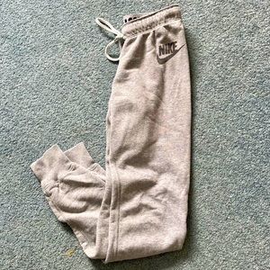 Gray Nike Sweats/Joggers/Pants - sm fits like xs